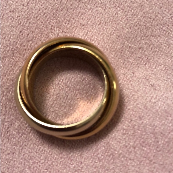 Lady’s 18 K tri- tone yellow gold rings. - Picture 2 of 5